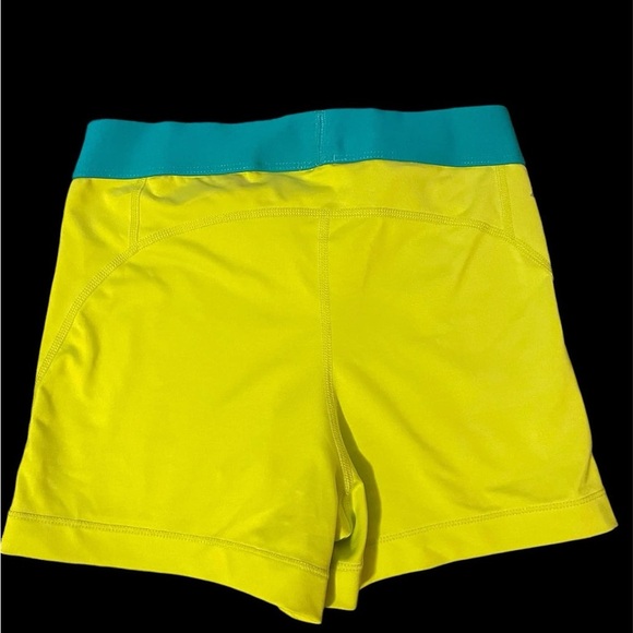 Nike Pro shorts - Picture 2 of 3